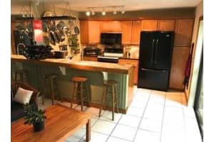 9474 NW 48th St, Sunrise, FL 33351, Sold 02/24/17