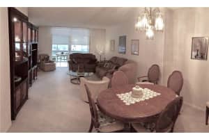 400 SE 10th St, Deerfield Beach, FL 33441, Sold 12/28/17