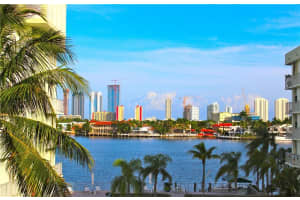 16565 NE 26th Ave #4a, Miami, FL 33160, Sold 02/24/17