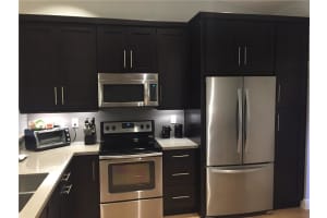 1008 E Lakes Dr, Pompano Beach, FL 33064, Sold 02/17/17