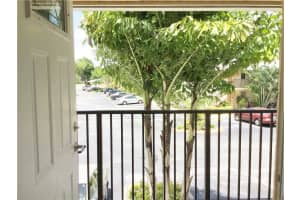2912 NE 8th Terrace, Wilton Manors, FL 33334, Sold 03/31/17
