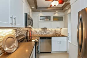 220 Kings Point Dr, Sunny Isles Beach, FL 33160, Sold 08/29/17