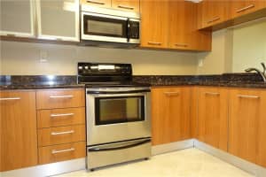 839 NW 91st Terrace, Plantation, FL 33324, Sold 11/21/17