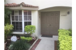 10862 NW 8th St, Pembroke Pines, FL 33026, Sold 02/23/17