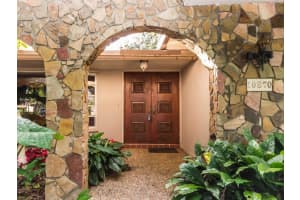 10870 SW 26th Ct, Davie, FL 33328, Sold 03/16/17