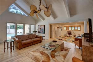 630 Middle River Dr, Fort Lauderdale, FL 33304, Sold 04/03/17