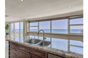 1 Las Olas Cir PH 4, Fort Lauderdale, FL 33316, Sold 01/19/18