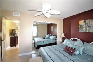 547 Waterside Dr, Hypoluxo, FL 33462, Sold 04/20/17