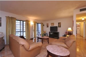 19055 NW 62nd Ave, Hialeah, FL 33015, Sold 04/11/17