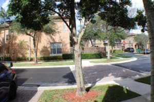 8662 Blaze Ct, Cooper City, FL 33328, Sold 08/18/17