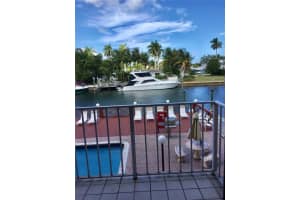 1777 SE 15th St, Fort Lauderdale, FL 33316, Sold 03/20/17