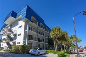3909 N Ocean Blvd, Fort Lauderdale, FL 33308, Sold 03/03/17