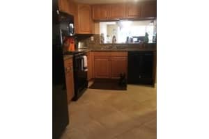 3263 NW 44th St, Oakland Park, FL 33309, Sold 03/15/17