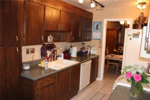 8005 NW 100th Dr, Tamarac, FL 33321, Sold 07/07/17