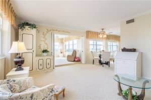 101 N Birch Rd, Fort Lauderdale, FL 33304, Sold 04/03/17