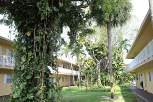 430 SE 2nd Ave e3, Deerfield Beach, FL 33441, Sold 03/10/17