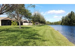 568 Woodgate Cir, Sunrise, FL 33326, Sold 04/18/17
