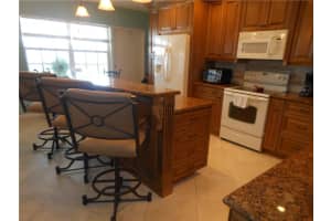 5203 NE 24th Terrace APT B307, Fort Lauderdale, FL 33308, Sold 06/23/17