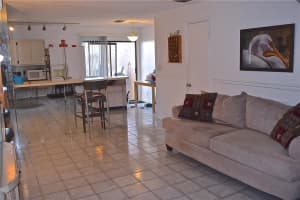5082 S University Dr, Davie, FL 33328, Sold 05/04/17