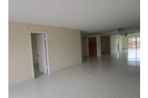 1301 NE 7th St, Hallandale Beach, FL 33009, Sold 11/09/17