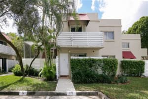 513 NW 98th Ave, Plantation, FL 33324, Sold 04/03/17