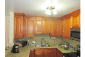 906 SW 9th St Cir, Boca Raton, FL 33486, Sold 06/28/17