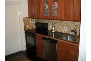 850 E Commercial Blvd, Oakland Park, FL 33334, Sold 03/31/17