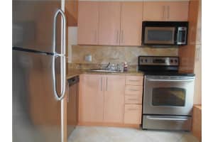4019 N University Dr, Sunrise, FL 33351, Sold 07/21/17