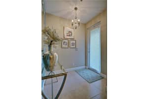 732 NE 7th Ave, Fort Lauderdale, FL 33304, Sold 10/31/17