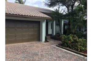 2739 Oak Tree Ln, Oakland Park, FL 33309, Sold 05/05/17