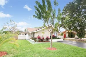 3931 SW 82nd Terrace, Davie, FL 33328, Sold 05/01/17