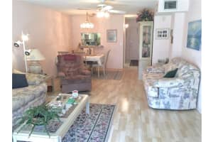 400 SE 10th St, Deerfield Beach, FL 33441, Sold 03/09/18