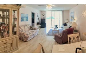 400 SE 10th St, Deerfield Beach, FL 33441, Sold 03/09/18