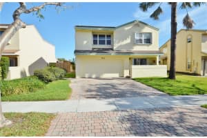 9743 SW 59th St, Cooper City, FL 33328, Sold 05/31/17