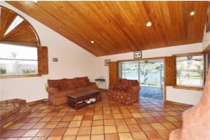 9743 SW 59th St, Cooper City, FL 33328, Sold 05/31/17