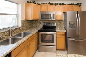 811 W Oakland Park Blvd APT F2, Wilton Manors, FL 33311, Sold 05/03/17
