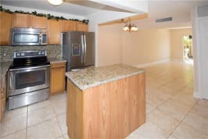 811 W Oakland Park Blvd APT F2, Wilton Manors, FL 33311, Sold 05/03/17