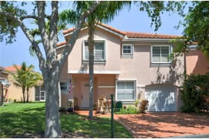 1537 E Lake Ct, Hollywood, FL 33020, Sold 05/12/17