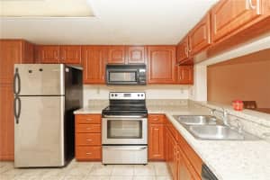 385 SW 113th Way, Pembroke Pines, FL 33025, Sold 04/28/17