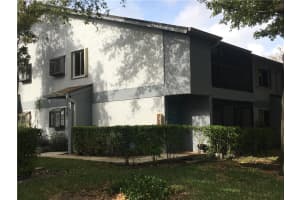 2725 S Oakland Forest Dr, Oakland Park, FL 33309, Sold 05/26/17