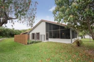 1977 Sacramento, Weston, FL 33326, Sold 05/12/17