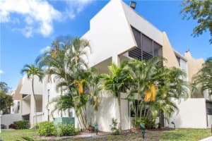 20200 W Country Club Dr PH 06, Aventura, FL 33180, Sold 12/05/17