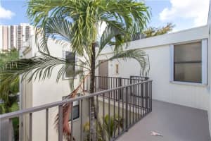 20200 W Country Club Dr PH 06, Aventura, FL 33180, Sold 12/05/17