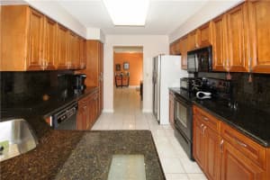9701 NW 18th Dr, Plantation, FL 33322, Sold 05/26/17