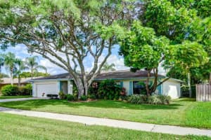 12521 SW 11th Ct, Davie, FL 33325, Sold 06/02/17