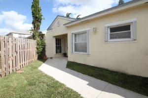 336 S Ketch Dr, Sunrise, FL 33326, Sold 07/17/17