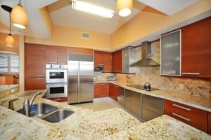 701 SE 21st Ave, Deerfield Beach, FL 33441, Sold 10/16/17