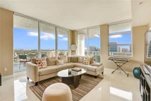 315 NE 3rd Ave, Fort Lauderdale, FL 33301, Sold 07/14/17