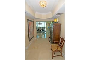 411 N New River Dr E, Fort Lauderdale, FL 33301, Sold 04/30/18