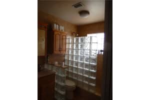 413 Lakeside Cir, Sunrise, FL 33326, Sold 06/16/17